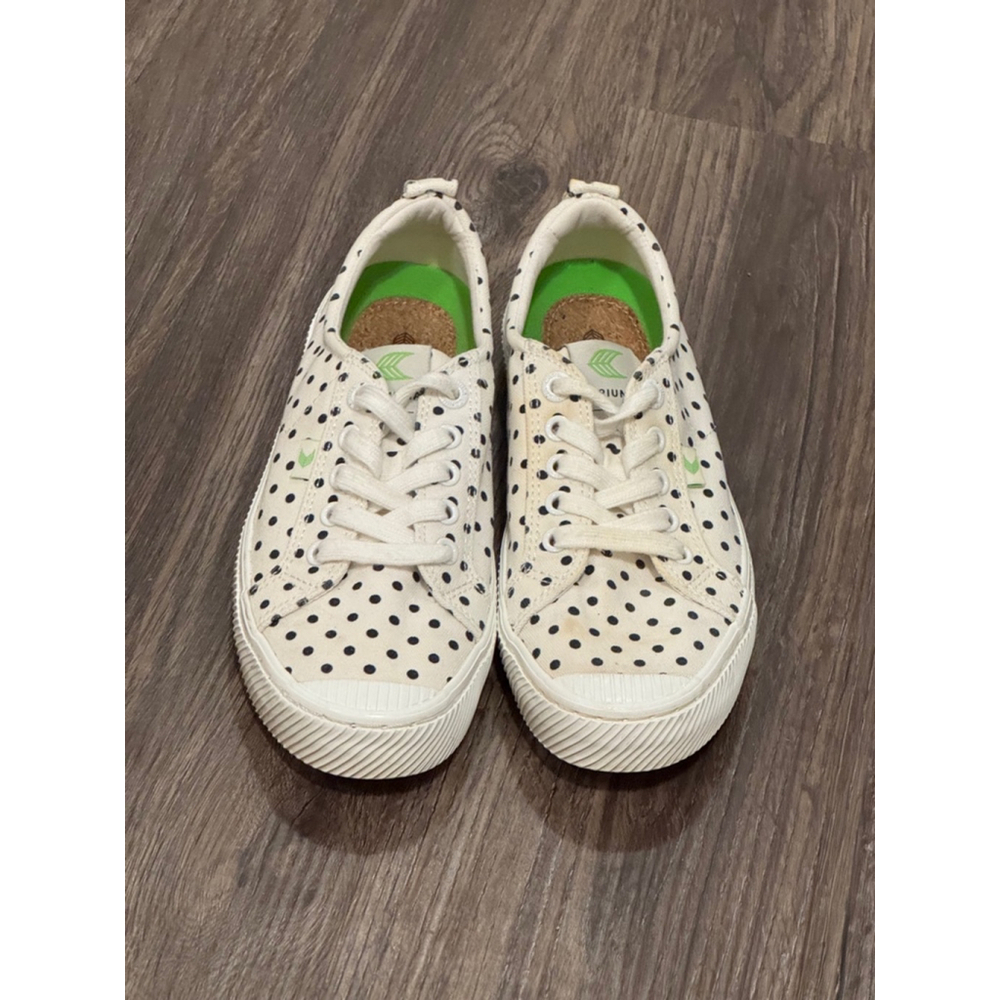 Cariuma OCA Low Polka Dot Canvas Sneakers White/Black Size 7.5W/6M​​​ - Picture 8 of 11